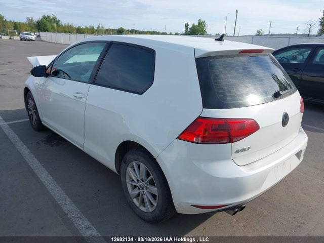 12682134 :رقم المزاد ، 3VW817AU0HM031880 vin ، 2017 Volkswagen Golf Trendline مزاد بيع