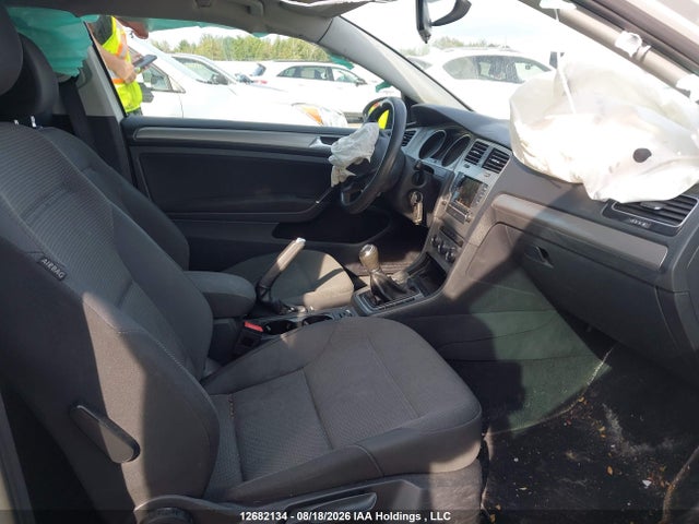 12682134 :رقم المزاد ، 3VW817AU0HM031880 vin ، 2017 Volkswagen Golf Trendline مزاد بيع