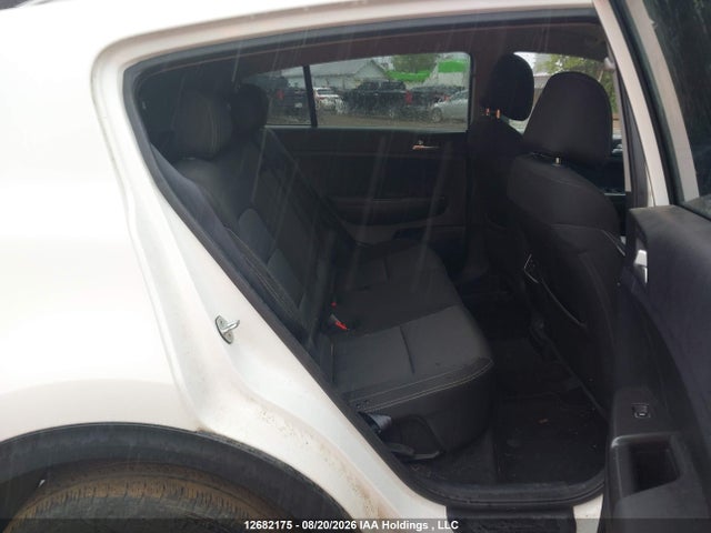 KIA Sportage 2017 KNDPMCAC4H7124966 Image 8