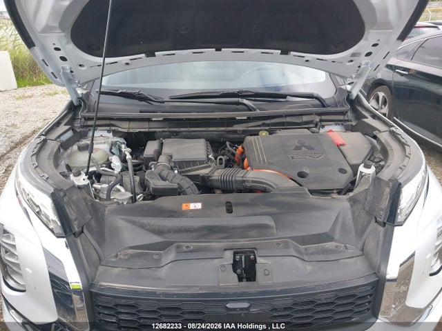 Mitsubishi OUTLANDER PHEV 2025 JA4T5WA93SZ603306 Image 9