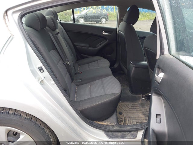 3KPFL4A75HE033373 KIA Forte Lx/s