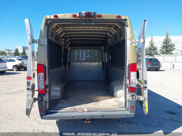 12682256 :رقم المزاد ، 3C6URVJG0FE506760 vin ، 2015 Ram Promaster 3500 3500 High مزاد بيع