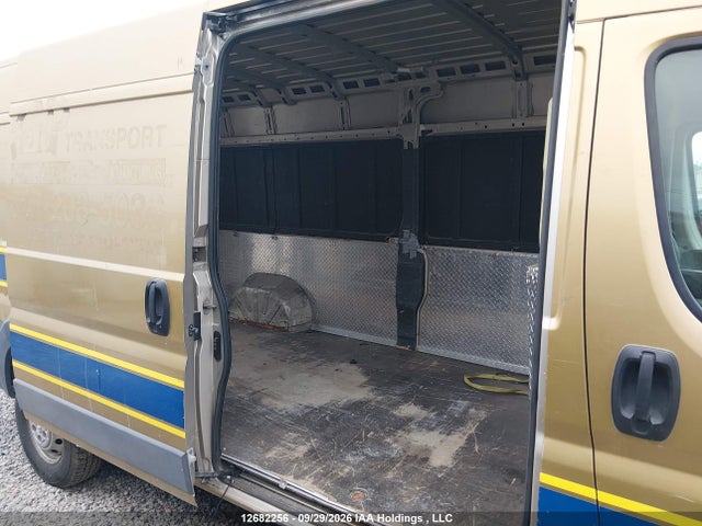 12682256 :رقم المزاد ، 3C6URVJG0FE506760 vin ، 2015 Ram Promaster 3500 3500 High مزاد بيع