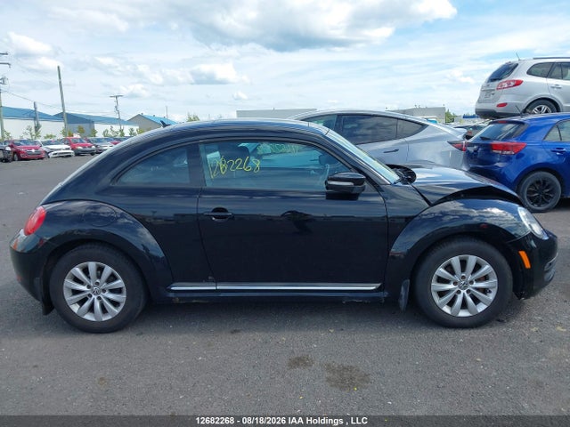 12682268 :رقم المزاد ، 3VWH07AT8EM663757 vin ، 2014 Volkswagen Beetle Turbo مزاد بيع