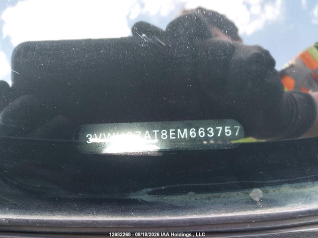 12682268 :رقم المزاد ، 3VWH07AT8EM663757 vin ، 2014 Volkswagen Beetle Turbo مزاد بيع