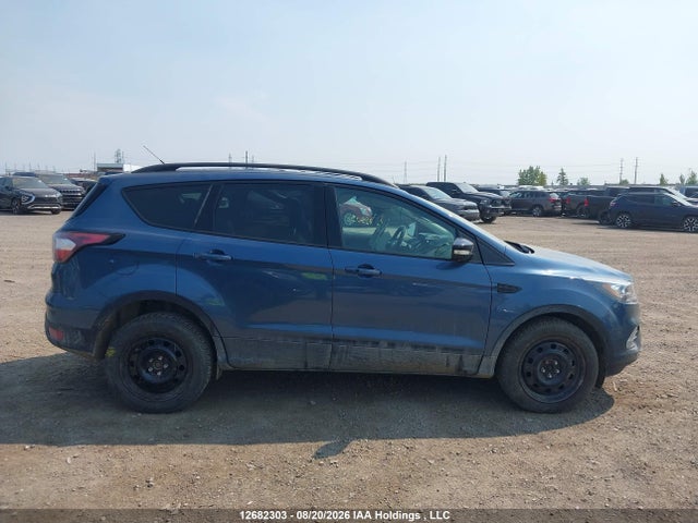 12682303 :رقم المزاد ، 1FMCU9J92JUB91154 vin ، 2018 Ford Escape Titanium مزاد بيع