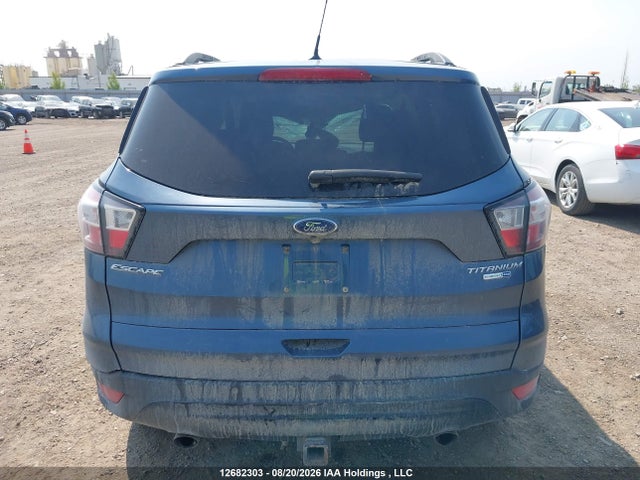 1FMCU9J92JUB91154 Ford Escape Titanium