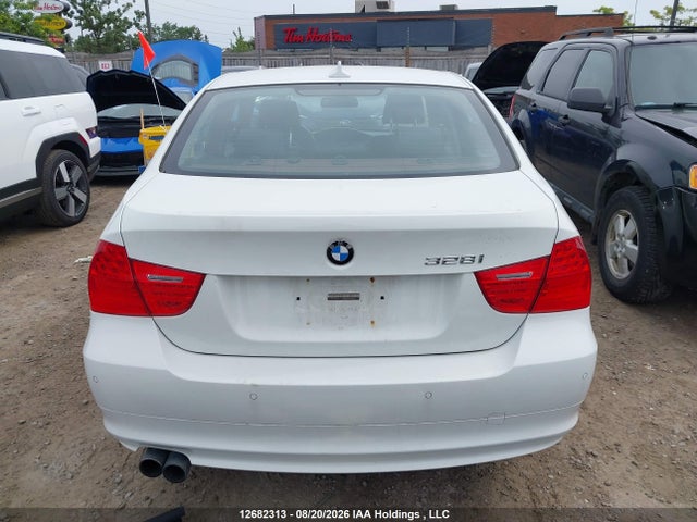 Продажа на аукционе авто 2011 Bmw 3 Series, vin: WBAPK7G55BNN70081, номер лота: 12682313