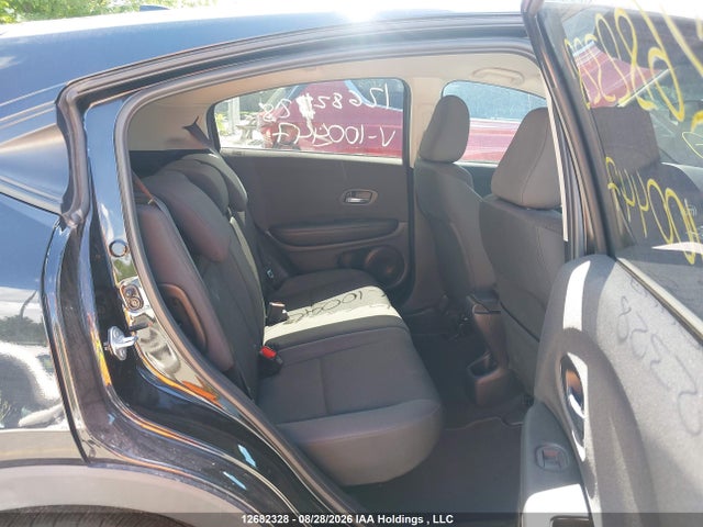 Honda HR-V LX 2022 3CZRU5H36NM100447 Image 8