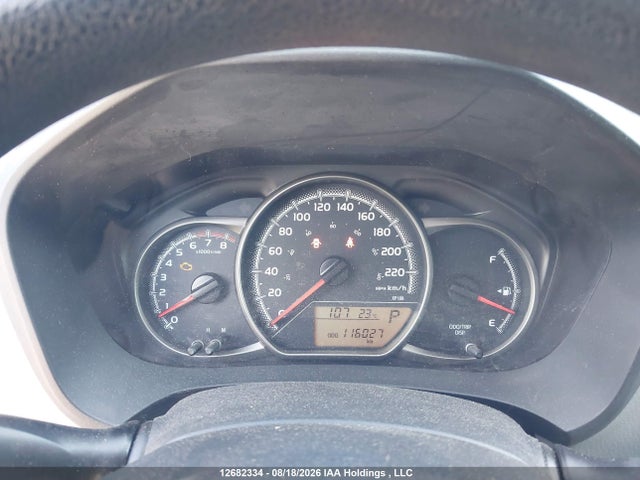 VNKKTUD30FA051164 Toyota YARIS LE