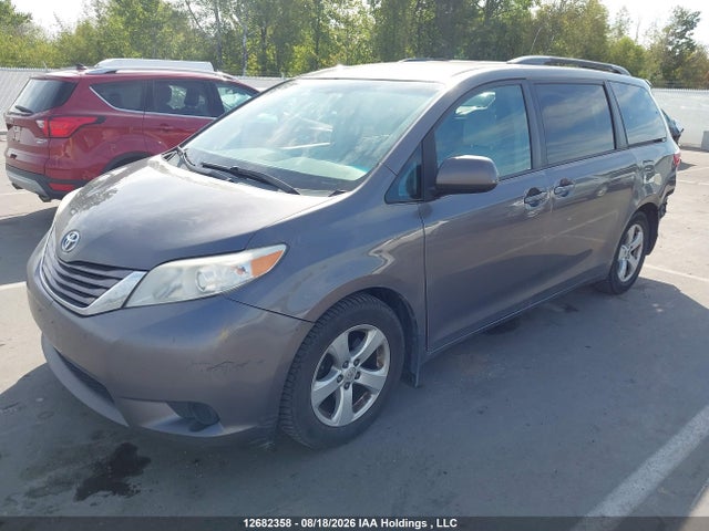 5TDKK3DCXGS716209 Toyota Sienna Le 8 Passenger