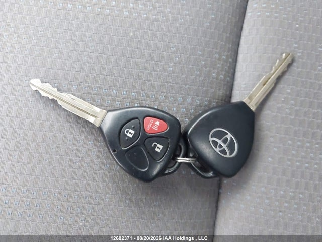 12682371 :رقم المزاد ، 2T1KU4EE8BC639437 vin ، 2011 Toyota Corolla Matrix مزاد بيع