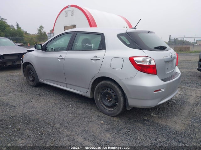 12682371 :رقم المزاد ، 2T1KU4EE8BC639437 vin ، 2011 Toyota Corolla Matrix مزاد بيع