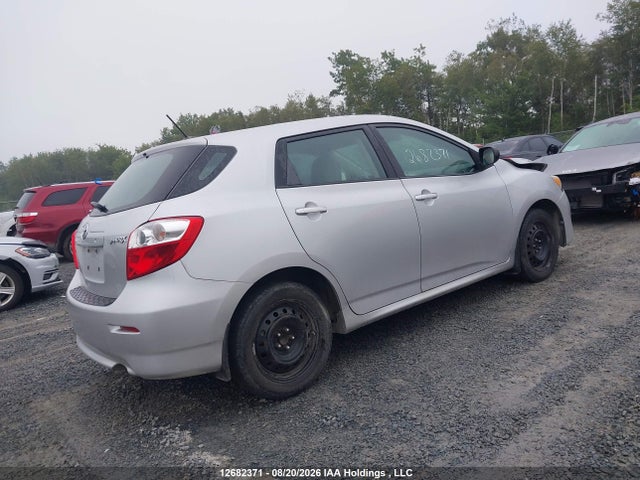 12682371 :رقم المزاد ، 2T1KU4EE8BC639437 vin ، 2011 Toyota Corolla Matrix مزاد بيع