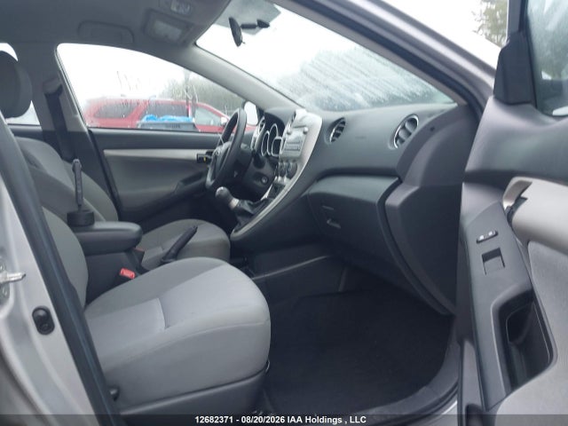 12682371 :رقم المزاد ، 2T1KU4EE8BC639437 vin ، 2011 Toyota Corolla Matrix مزاد بيع