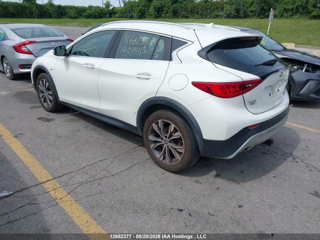 Infiniti QX30 2018 SJKCH5CR3JA044113 Image 3