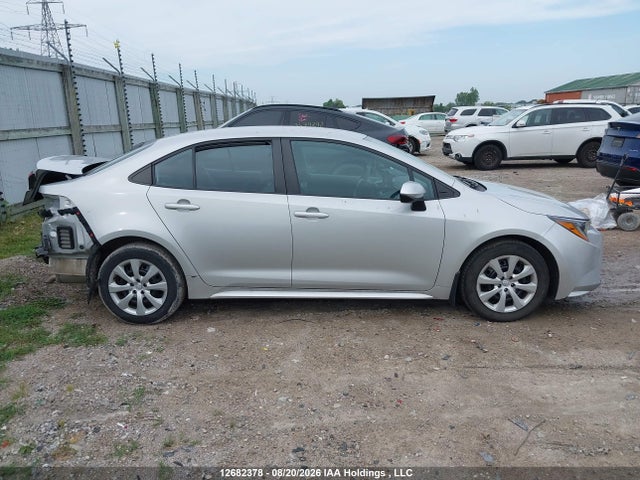 12682378 :رقم المزاد ، 5YFBPMBE6NP341811 vin ، 2022 Toyota Corolla Le/xle مزاد بيع