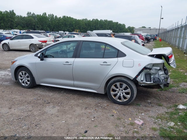 12682378 :رقم المزاد ، 5YFBPMBE6NP341811 vin ، 2022 Toyota Corolla Le/xle مزاد بيع