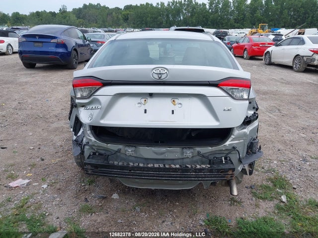 12682378 :رقم المزاد ، 5YFBPMBE6NP341811 vin ، 2022 Toyota Corolla Le/xle مزاد بيع