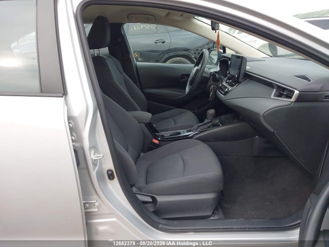 12682378 :رقم المزاد ، 5YFBPMBE6NP341811 vin ، 2022 Toyota Corolla Le/xle مزاد بيع