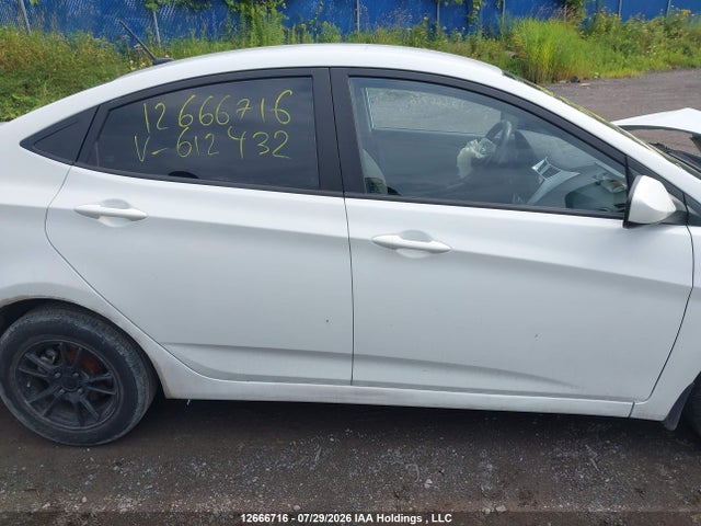 2014 Hyundai Accent Gl მანქანა იყიდება აუქციონზე, vin: KMHCT4AE6EU612432, აუქციონის ნომერი: 12666716