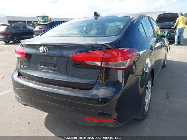 12682419 :رقم المزاد ، 3KPFL4A77HE033326 vin ، 2017 Kia Forte Ex/ex Luxury/ex+/lx/lx+ مزاد بيع