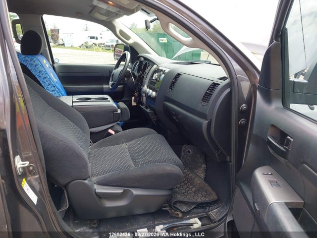 12682436 :رقم المزاد ، 5TFUM5F12CX030356 vin ، 2012 Toyota Tundra Double Cab Sr5 مزاد بيع