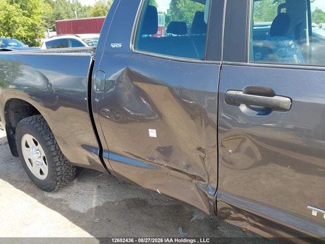 12682436 :رقم المزاد ، 5TFUM5F12CX030356 vin ، 2012 Toyota Tundra Double Cab Sr5 مزاد بيع