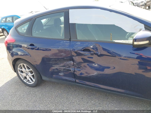 1FADP3K2XGL278352 Ford FOCUS SE