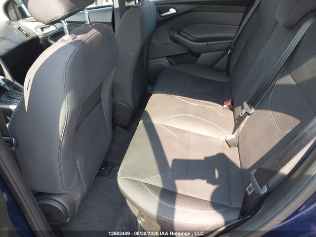 1FADP3K2XGL278352 Ford FOCUS SE