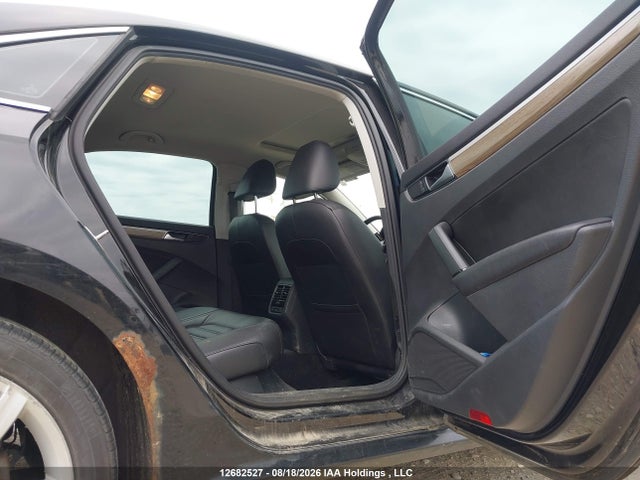 Продаж на аукціоні авто 2016 Volkswagen Passat 1.8 Tsi Highline, vin: 1VWCS7A37GC003668, номер лоту: 12682527