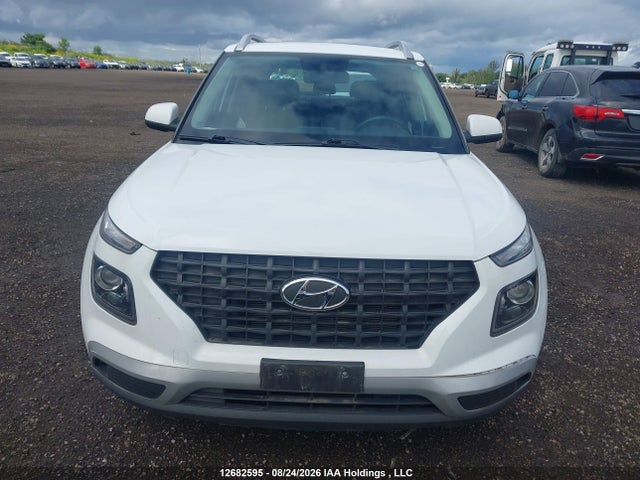Продажа на аукционе авто 2021 Hyundai Venue Trend, vin: KMHRC8A35MU086972, номер лота: 12682595