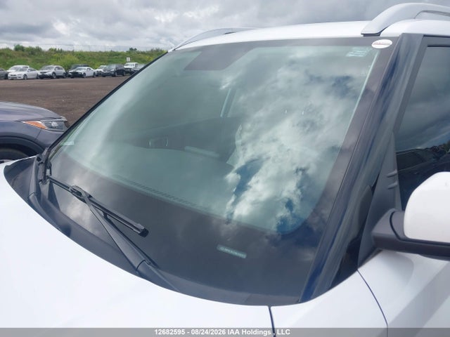 Продажа на аукционе авто 2021 Hyundai Venue Trend, vin: KMHRC8A35MU086972, номер лота: 12682595