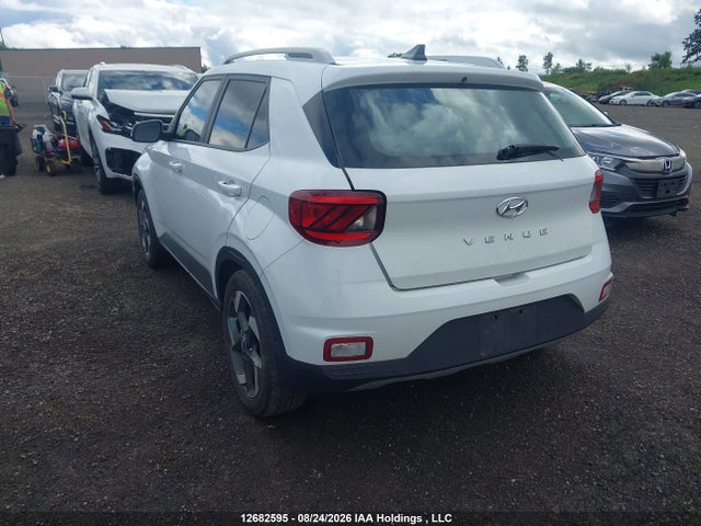Продажа на аукционе авто 2021 Hyundai Venue Trend, vin: KMHRC8A35MU086972, номер лота: 12682595