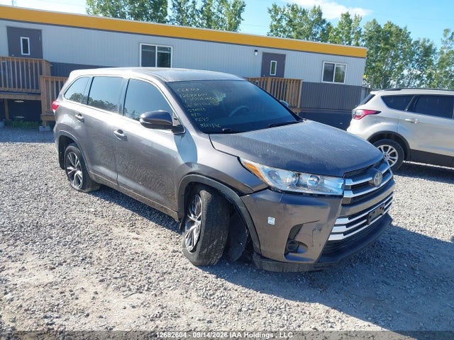 12682604 :رقم المزاد ، 5TDZZRFH9HS211432 vin ، 2017 Toyota Highlander Le/le Plus مزاد بيع