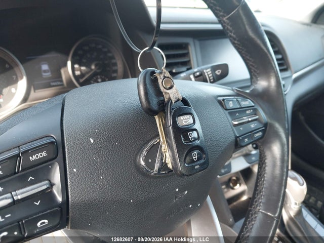 KMHD84LF3LU979880 Hyundai Elantra Preferred Auto Ivt