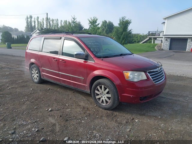 2010 Chrysler Town & Country Touring მანქანა იყიდება აუქციონზე, vin: 2A4RR5DX5AR365468, აუქციონის ნომერი: 12682630