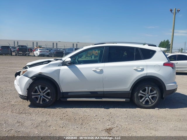 Toyota RAV4 LE 2017 2T3BFREV1HW631623 Image 15