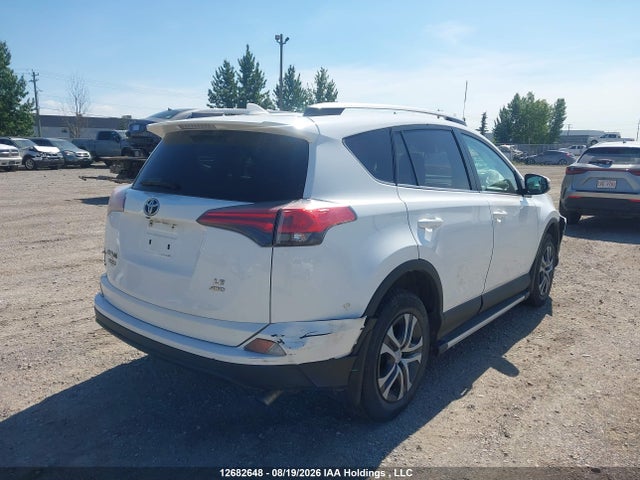 Toyota RAV4 LE 2017 2T3BFREV1HW631623 Image 4