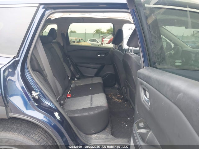 JN8BT3BB2RW182671 Nissan Rogue Sv Moonroof