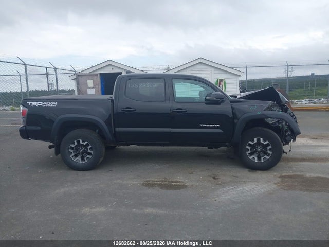 5TFCZ5AN8MX279477 Toyota Tacoma Nightshade