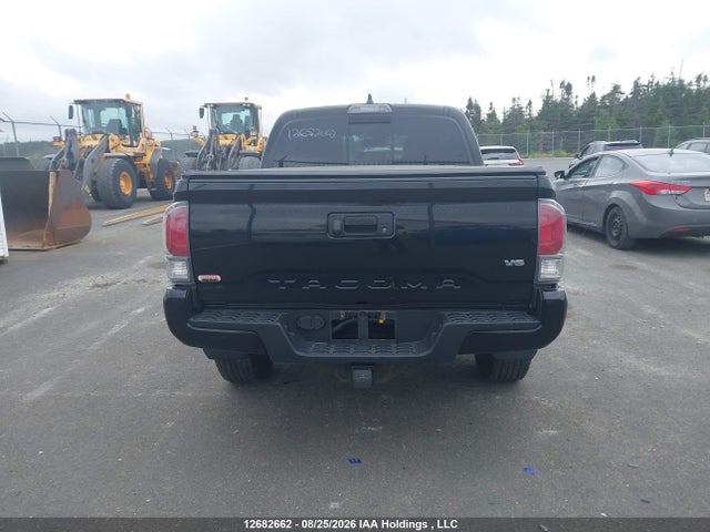 12682662 :رقم المزاد ، 5TFCZ5AN8MX279477 vin ، 2021 Toyota Tacoma Nightshade مزاد بيع