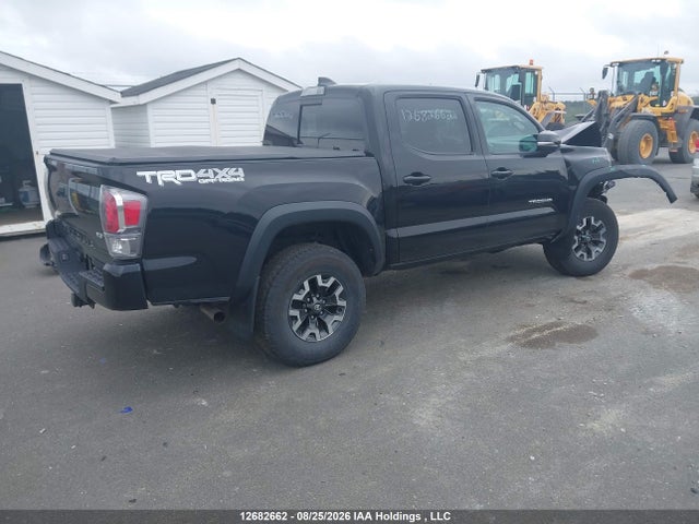 5TFCZ5AN8MX279477 Toyota Tacoma Nightshade