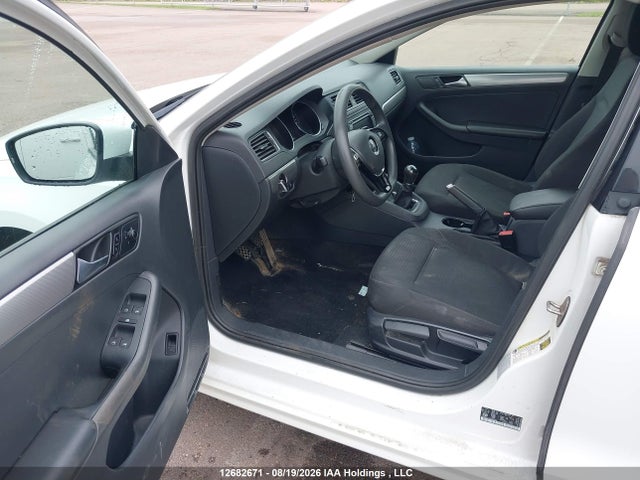 3VWB07AJ6FM425881 Volkswagen Jetta 1.8 Tsi Comfortline/1.8 Tsi Trendline+
