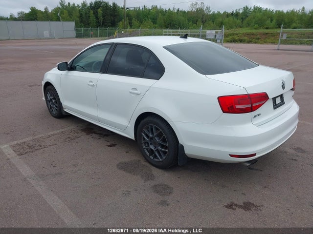 3VWB07AJ6FM425881 Volkswagen Jetta 1.8 Tsi Comfortline/1.8 Tsi Trendline+
