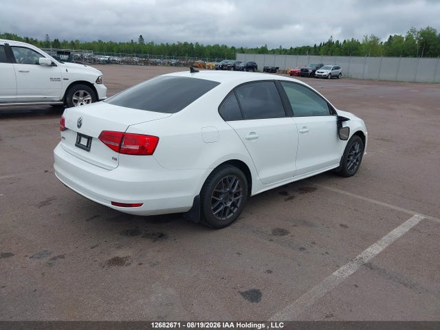3VWB07AJ6FM425881 Volkswagen Jetta 1.8 Tsi Comfortline/1.8 Tsi Trendline+