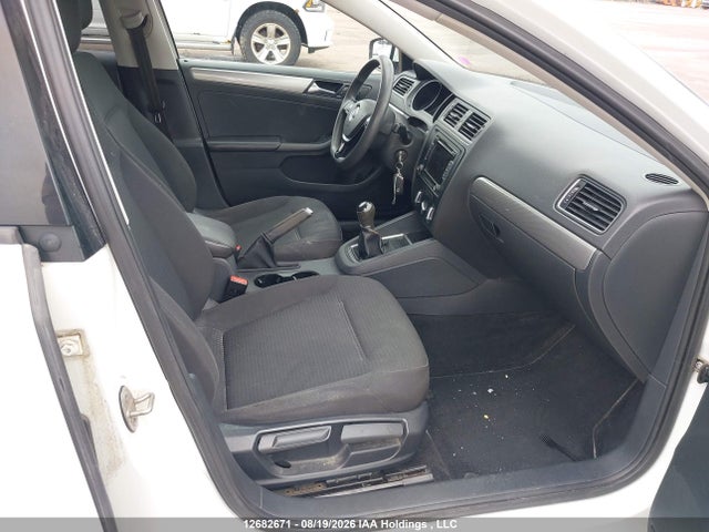 3VWB07AJ6FM425881 Volkswagen Jetta 1.8 Tsi Comfortline/1.8 Tsi Trendline+
