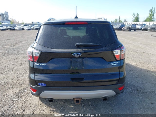 12682770 :رقم المزاد ، 1FMCU9J98JUA45471 vin ، 2018 Ford Escape Titanium مزاد بيع