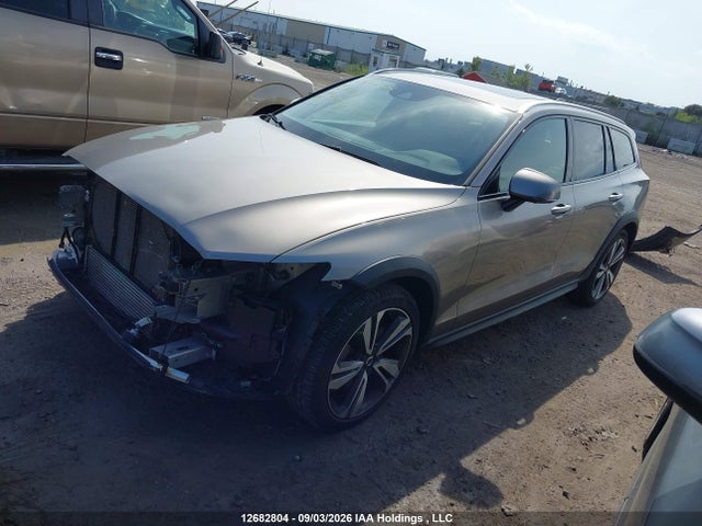 Aukcja sprzedaży 2019 Volvo V60 Cross Country T5 Momentum, vin: YV4102WK8K1003151, numer aukcji: 12682804