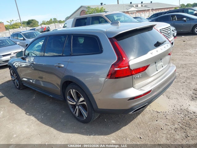 Aukcja sprzedaży 2019 Volvo V60 Cross Country T5 Momentum, vin: YV4102WK8K1003151, numer aukcji: 12682804